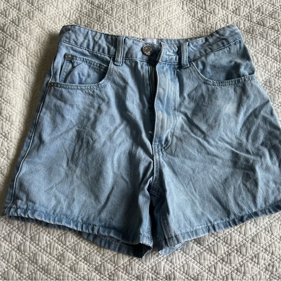 Princess Polly shorts, great condition, dm for more information! - Picture 1 of 3